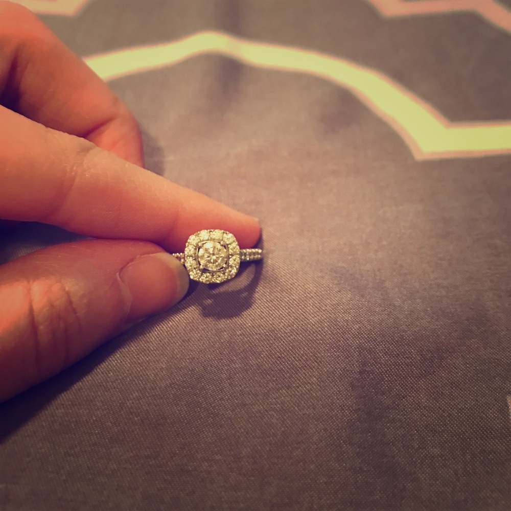 Woman’s engagement ring size 4.5 1.8 carats